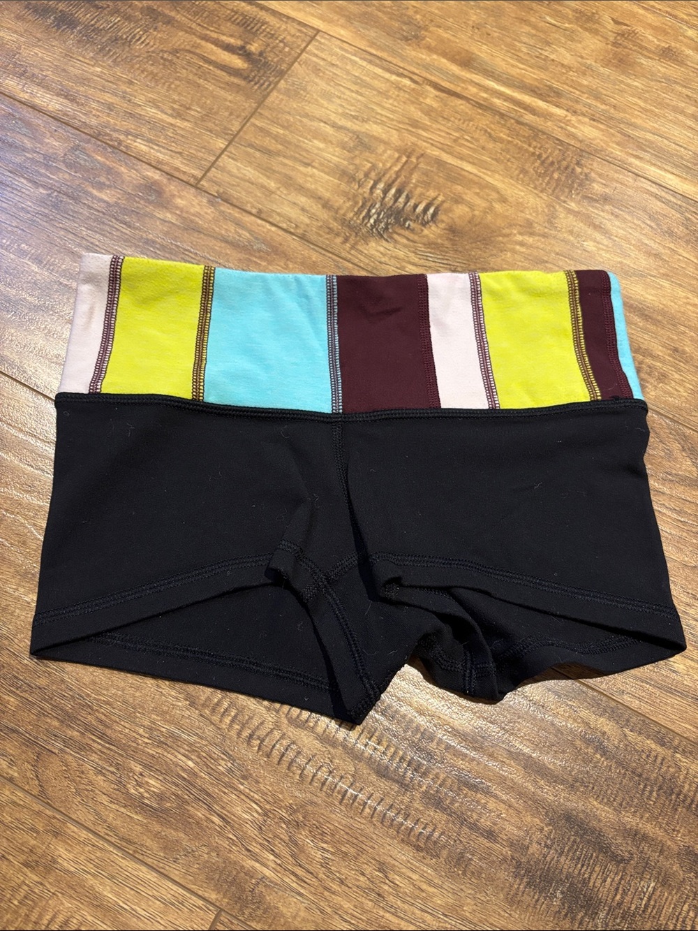 lululemon athletica Black reversible Athletic booty shorts